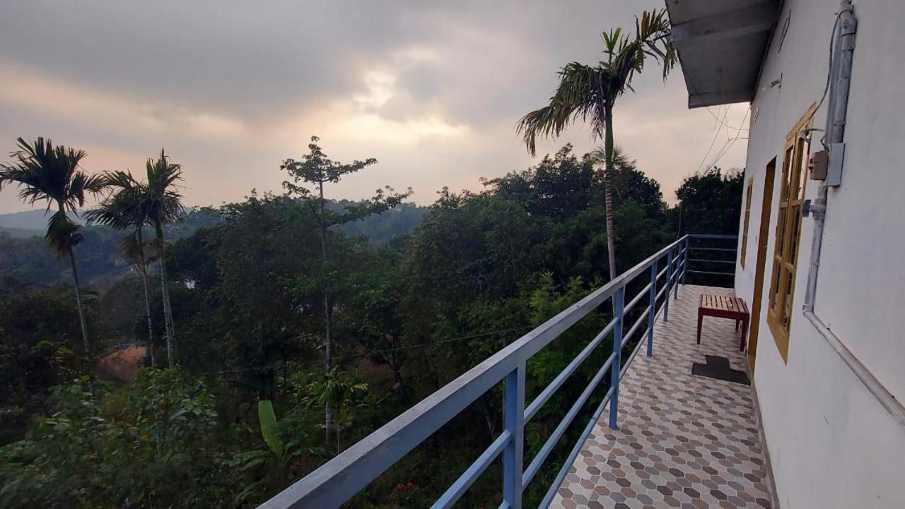 Greenpepperhomestay Munnar Anaviratty Екстер'єр фото